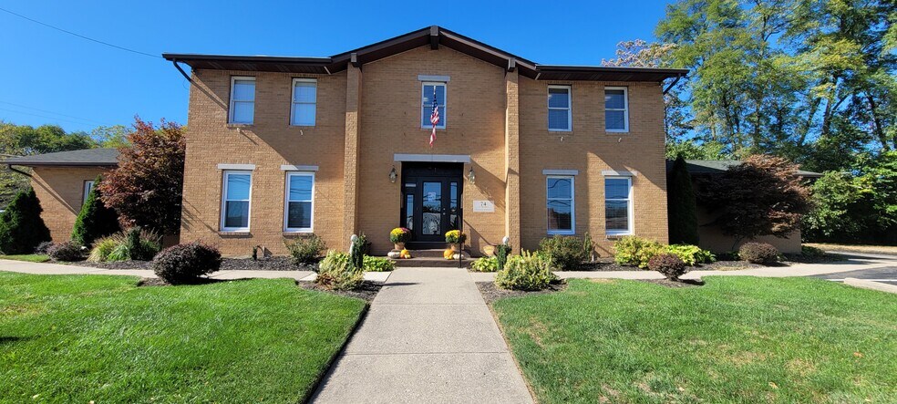 More Photos Of 74 N Orange St, Xenia Medical For Lease