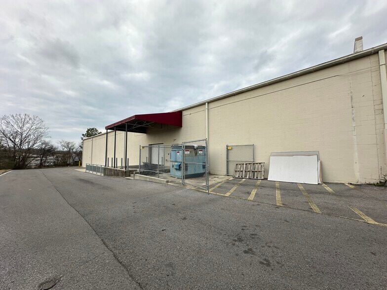 More Photos Of 1731 2nd Ave SW, Cullman General Retail For Sale
