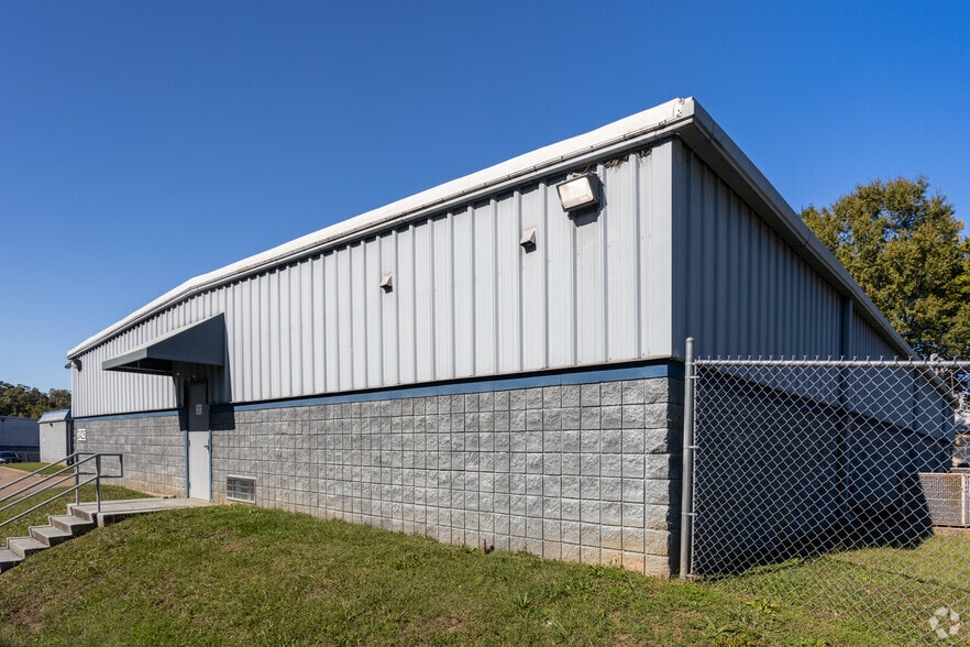 Primary Photo Of 2425 Vance Ave, Chattanooga Warehouse For Lease