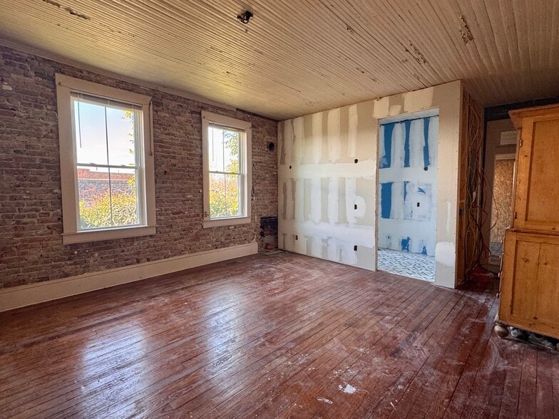 More Photos Of 2720 Cleveland St, Elloree Storefront Retail Residential For Sale