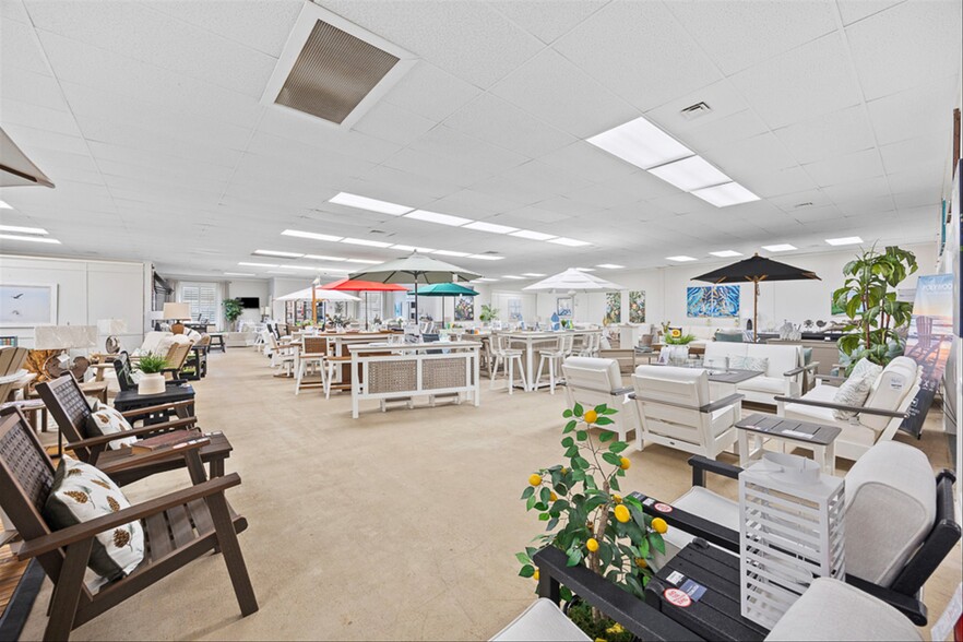 More Photos Of 14040 S Tryon St, Charlotte General Retail For Sale