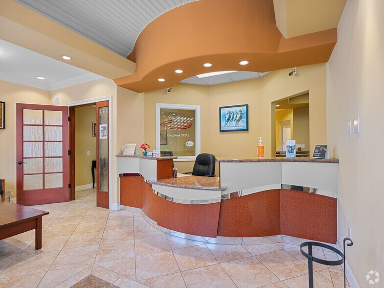 More Photos Of 652-670 E Santa Clara St, San Jose Medical For Sale
