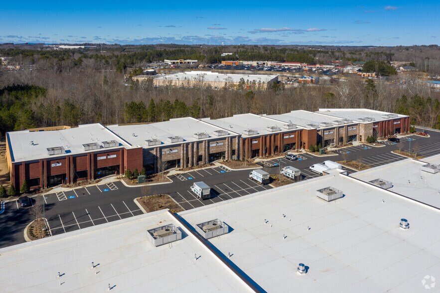 More Photos Of 2410 Satellite Blvd, Buford Warehouse For Lease