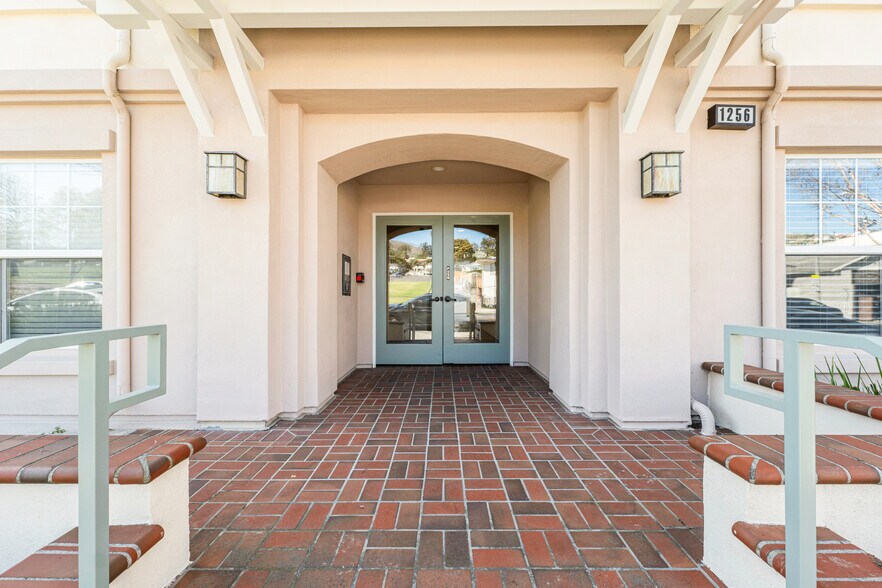 More Photos Of 1256 E Main St, Ventura Apartments For Sale