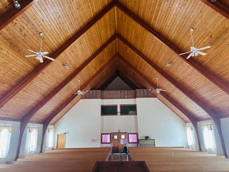 More Photos Of 8620 Wornall, Kansas City Religious Facility For Sale