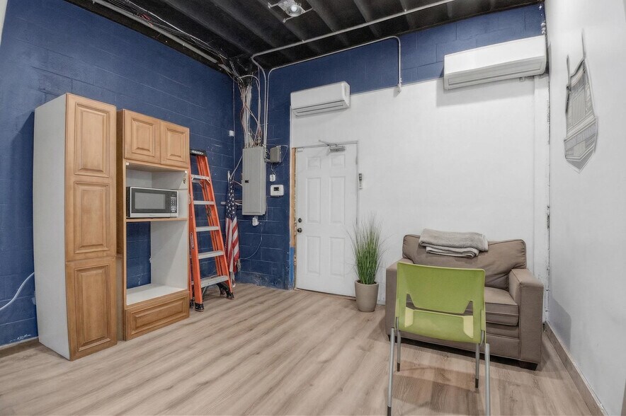 More Photos Of 16621 E St, Victorville Warehouse For Sale