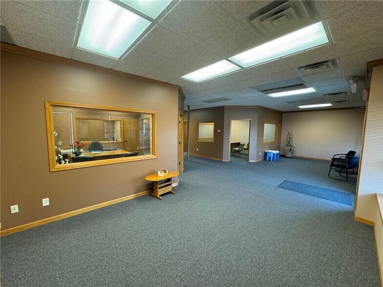 More Photos Of 540 25th Ave N, Saint Cloud Office For Sale