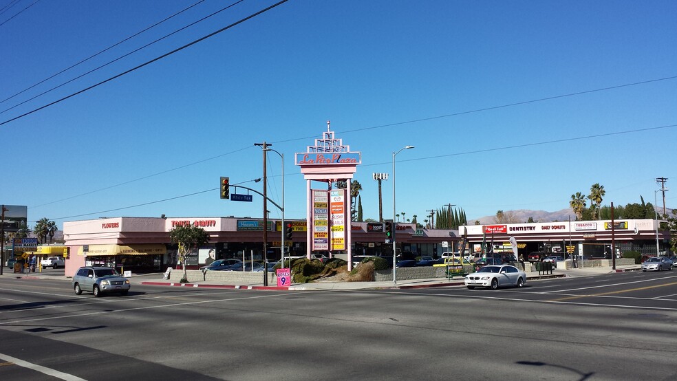 Primary Photo Of 17703-17715 Saticoy St, Reseda Unknown For Lease