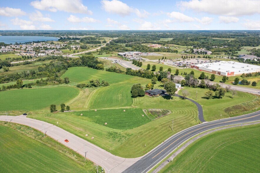 More Photos Of 700 10th St E, Waconia Land For Sale