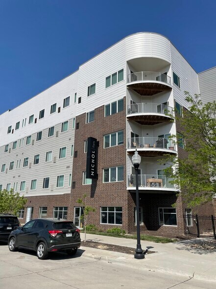 More Photos Of 1015 N 16th St, Omaha Apartments For Sale