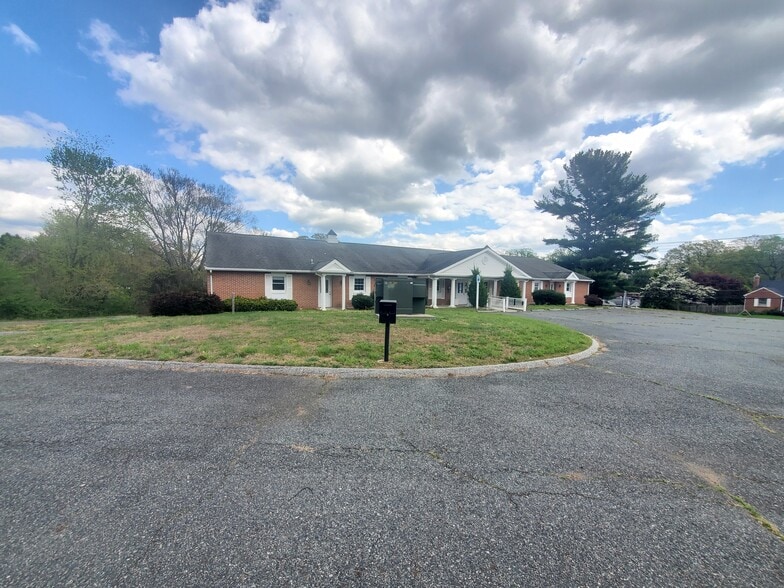 More Photos Of 715 S Shamrock Rd, Bel Air Office Residential For Sale