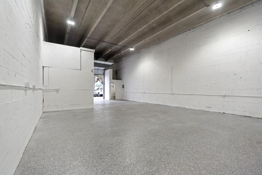 More Photos Of 7403 NW 7th St, Miami Unknown For Lease