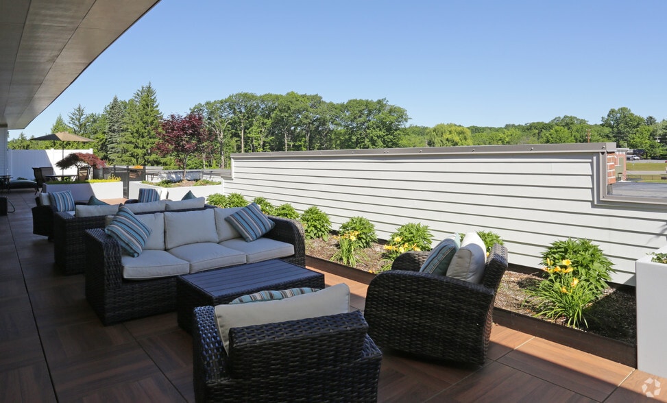 More Photos Of 77A Excelsior Ave, Saratoga Springs Apartments For Lease