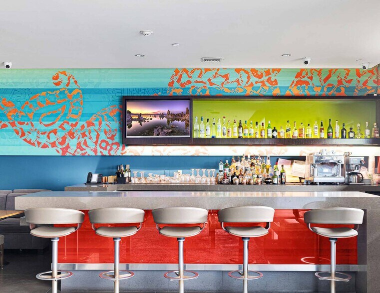 More Photos Of 120 S Reeves Dr, Beverly Hills Hotel For Sale