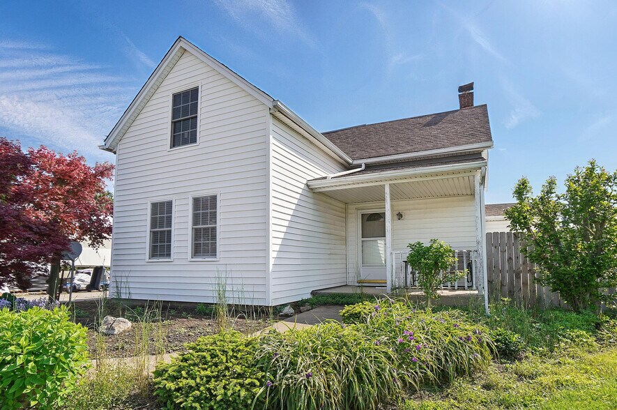 More Photos Of 1056 US-68, Xenia Garden Center For Sale