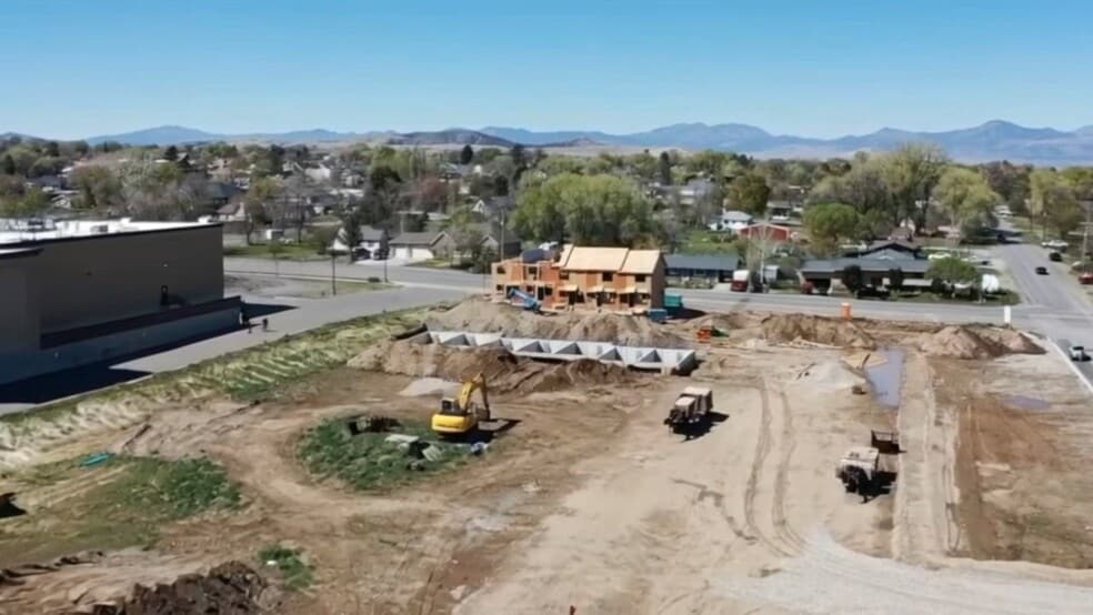 Primary Photo Of 152 400 E st, Santaquin Multifamily For Sale