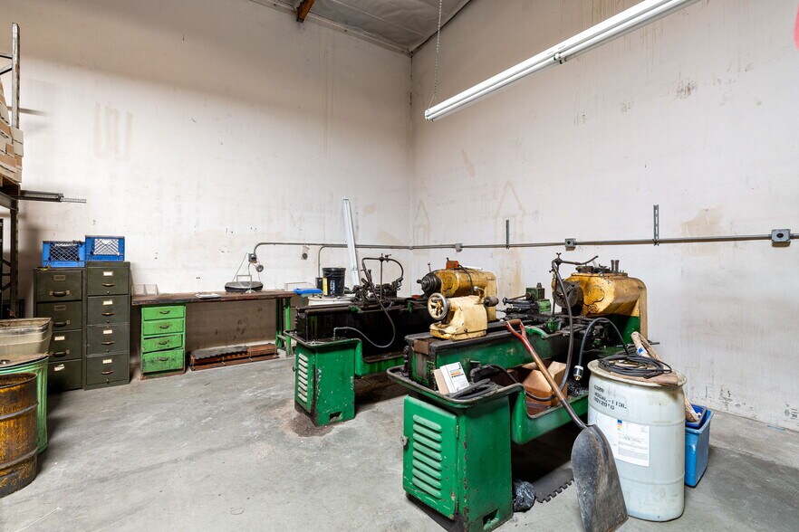 More Photos Of 859 Meridian St, Irwindale Warehouse For Sale