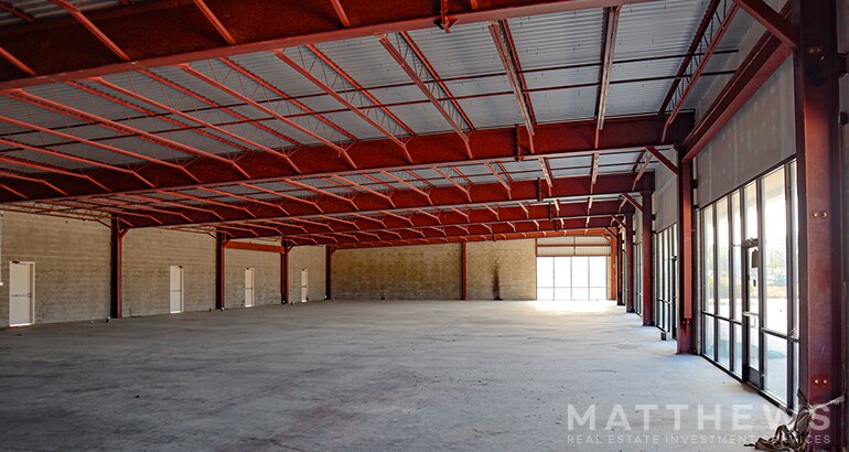 More Photos Of 12180 Antoine dr, Houston Storefront For Lease