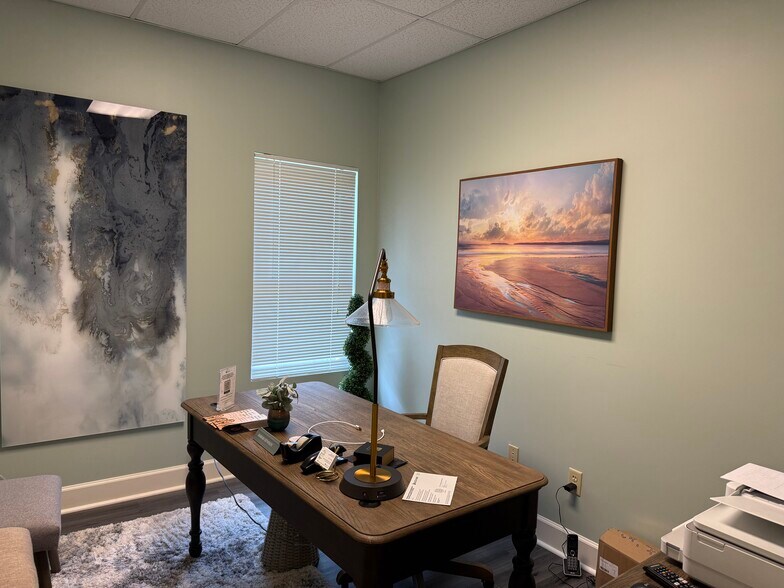 More Photos Of 1147 Cully Rd, Cordova Office For Lease