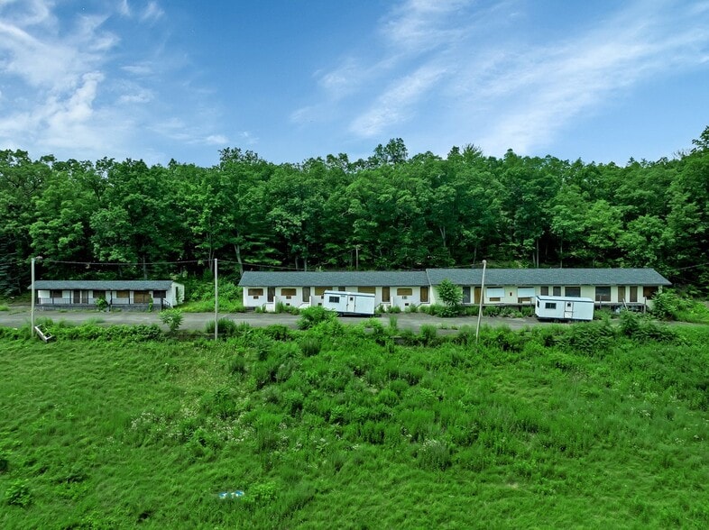 More Photos Of 9071 US Route 9W, Athens Hotel For Sale