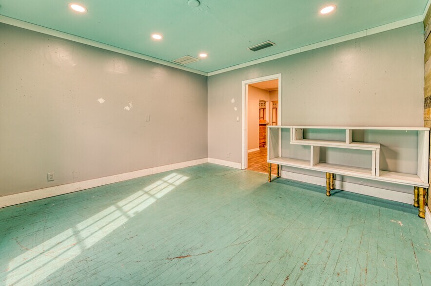 More Photos Of 1328 3rd St N, Jacksonville Beach Office For Lease