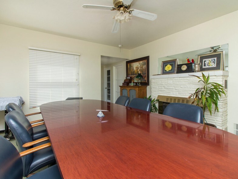 More Photos Of 315 N Vine St, Fallbrook Office For Sale