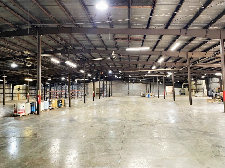 More Photos Of 455 W Longview Ave, Mansfield Warehouse For Lease