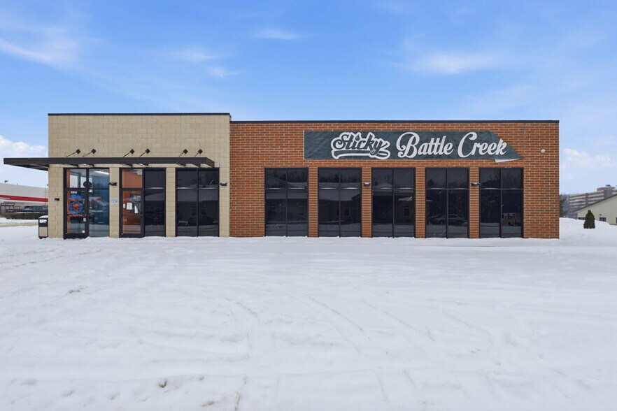 More Photos Of 228 North Ave, Battle Creek Freestanding For Sale