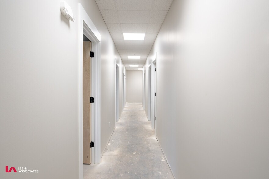 More Photos Of 8385 Tatum Rd, Palmetto Warehouse For Lease