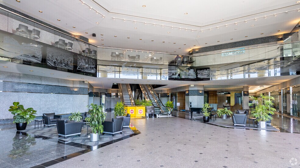 More Photos Of 333 Bridge St NW, Grand Rapids Office For Lease