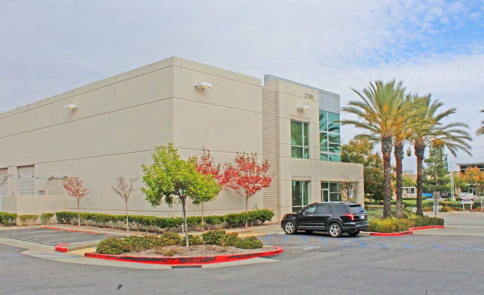 More Photos Of 27375-27381 Via Industria, Temecula Warehouse For Lease