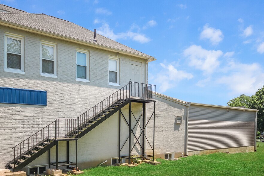 More Photos Of 2477 State Route 57, Stewartsville Storefront Retail Residential For Lease