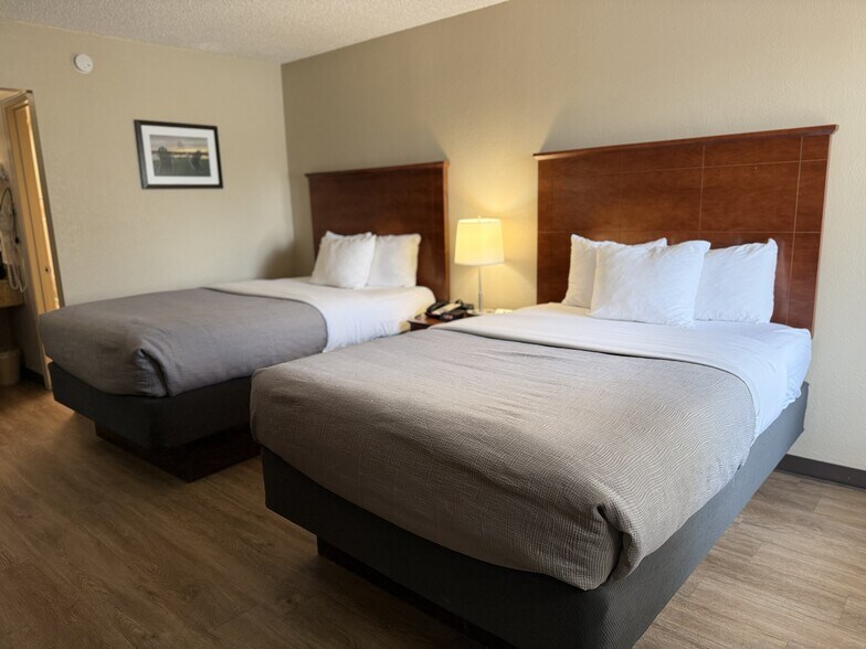 More Photos Of 1520 E Main St, Blytheville Hotel For Sale