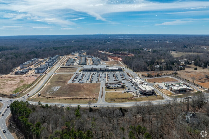 More Photos Of 14013 N Creek Village Dr, Huntersville Unknown For Lease