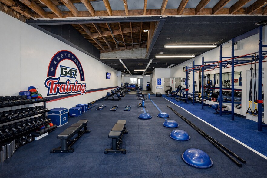 More Photos Of 13048 Hawthorne Blvd, Hawthorne Storefront For Sale