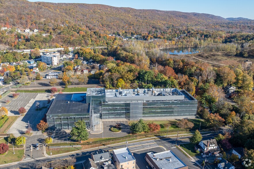 More Photos Of 1 Avon Pl, Suffern Manufacturing For Sale