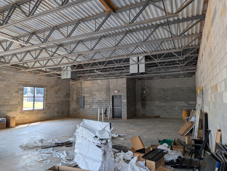 More Photos Of 1509 Old Concord Rd SE, Marietta Convenience Store For Lease