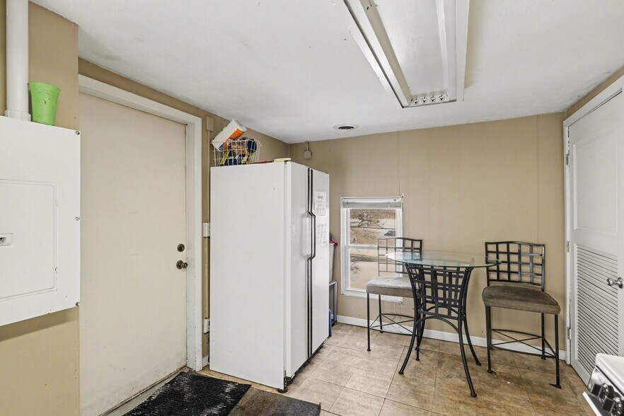More Photos Of 1031 N Washington Ave, Lansing Office Residential For Lease