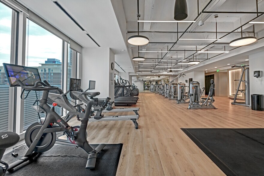 More Photos Of 401 Congress Ave, Austin Office For Lease