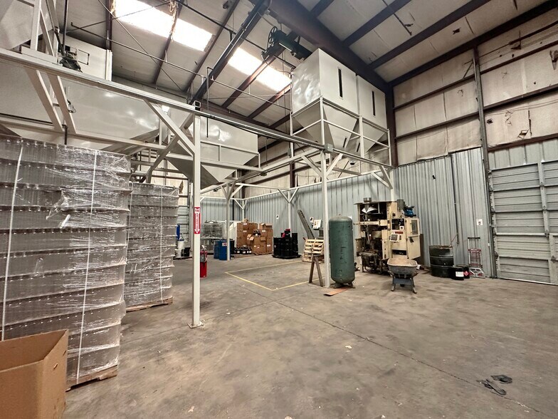 More Photos Of 3105 E Reno Ave, Oklahoma City Warehouse For Sale