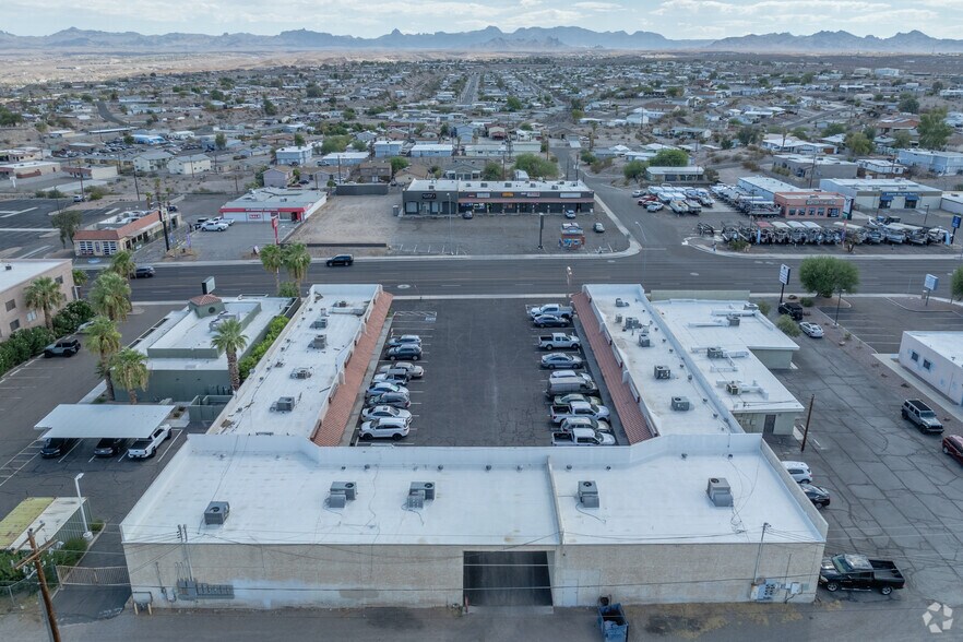More Photos Of 2065 Highway 95, Bullhead City Storefront For Lease