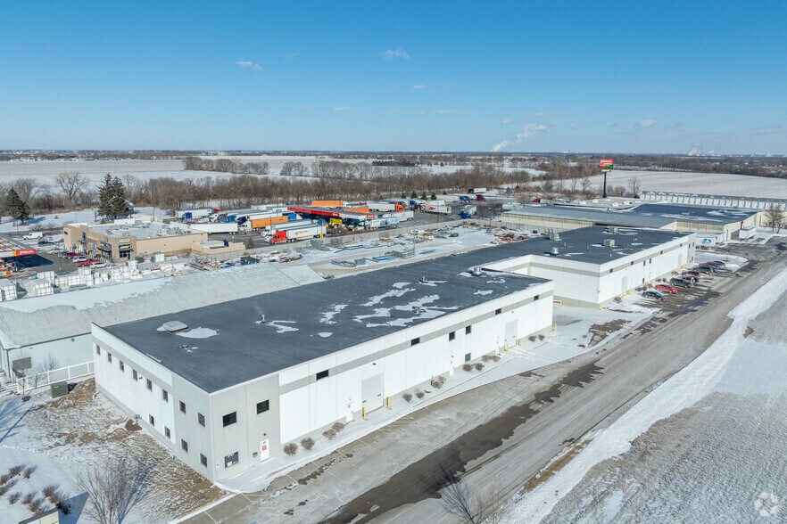 More Photos Of 3707 N Division St, Morris Warehouse For Lease