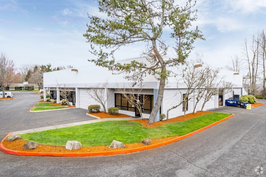 More Photos Of 6600 NE 78th Ct, Portland Warehouse For Lease
