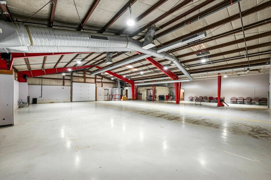 More Photos Of 6 Industrial Rd, Windsor Locks Manufacturing For Sale