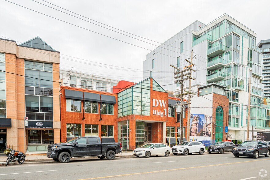 Primary Photo Of 354 Davenport Rd, Toronto Freestanding For Lease