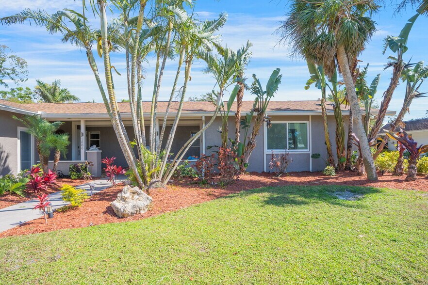 More Photos Of 1884 Southpointe Dr, Sarasota Apartments For Sale