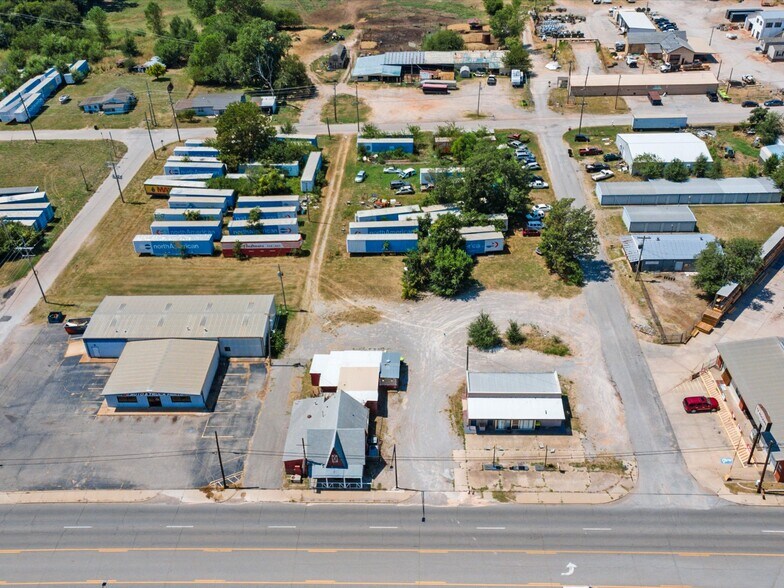 More Photos Of 801 S Green Ave, Purcell Auto Repair For Sale