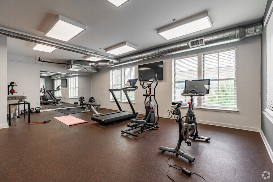 More Photos Of 138 Huling Ave, Memphis Apartments For Sale