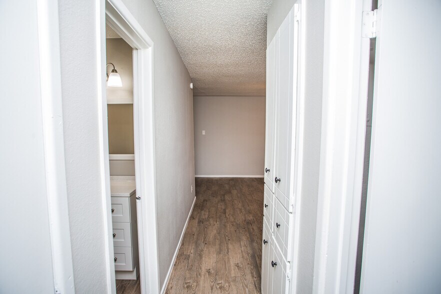 More Photos Of 7410 Quaker Ave, Lubbock Apartments For Sale