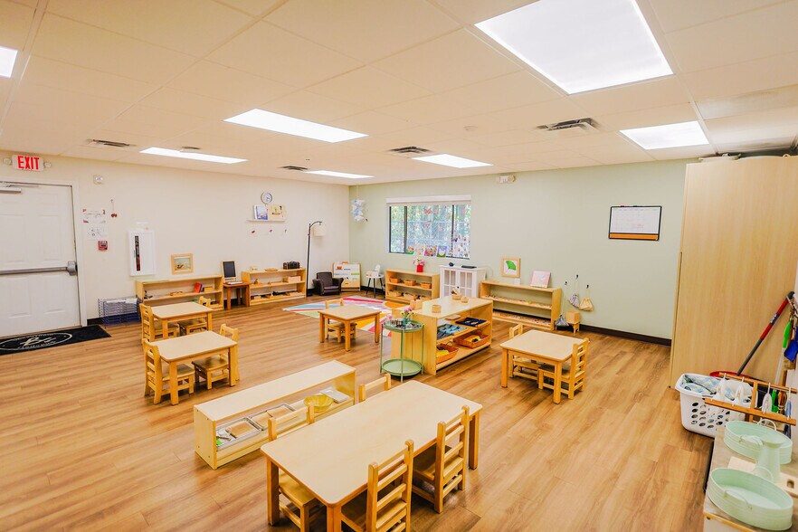 More Photos Of 2358 Shallowford Rd, Marietta Daycare Center For Sale